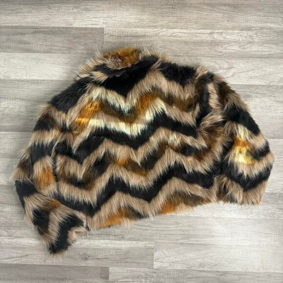 French Connection Dallow Faux Fur Bomber Jacket Chevron Brown Black Size XL - Picture 3 of 8
